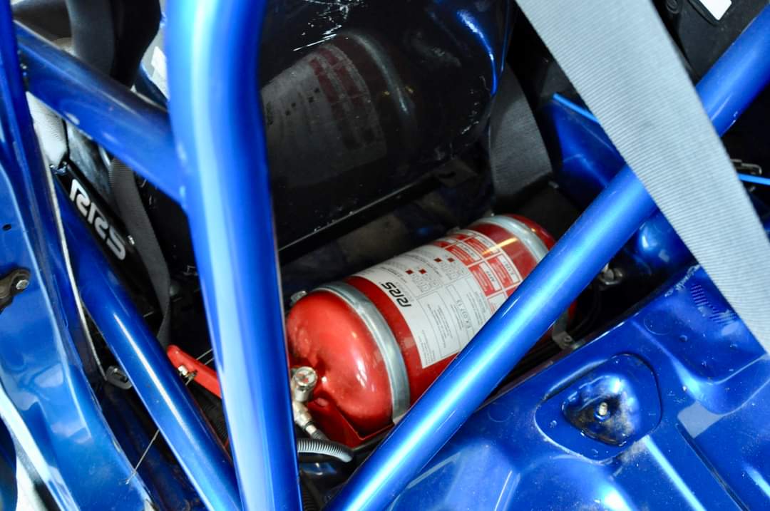 Pourquoi vous devez équiper votre véhicule de compétition automobile d'un extincteur automatique ?