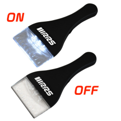 Grattoir pare-brise + éclairage 3 LEDs