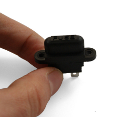 Porte fusible à cosses à oeillets