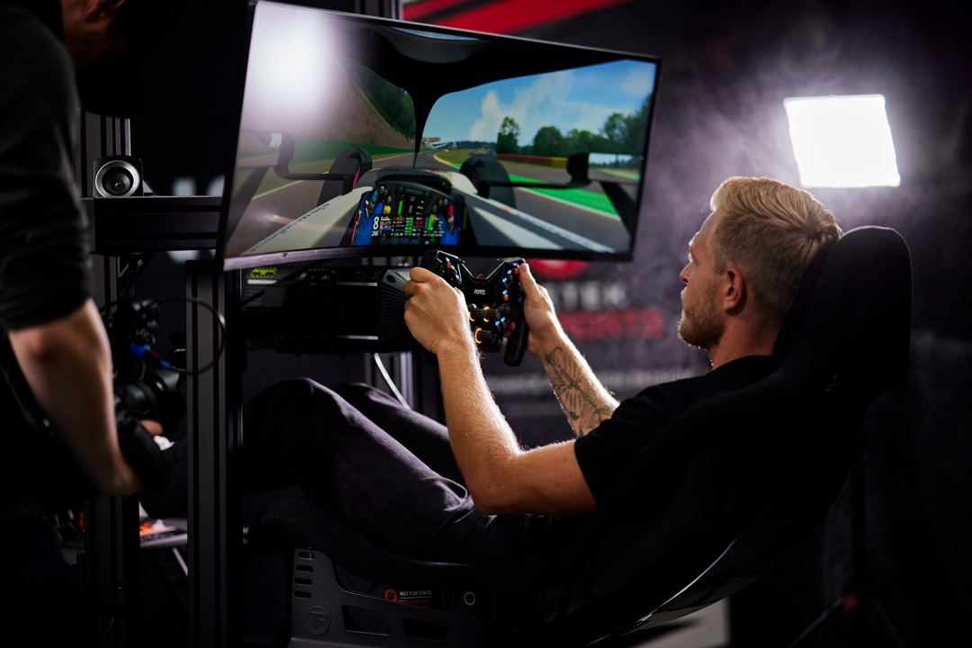 Pourquoi et comment pratiquer le sim racing ?
